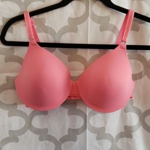 Warner's Bra. TShirt Bra. Coral. 36C.  Like New